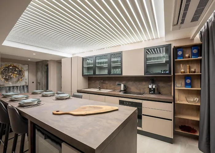 Rhapsody 1 Aurelia 1 *