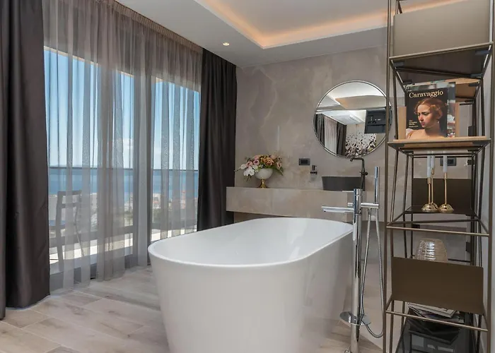 Rhapsody 1 Aurelia 1 *